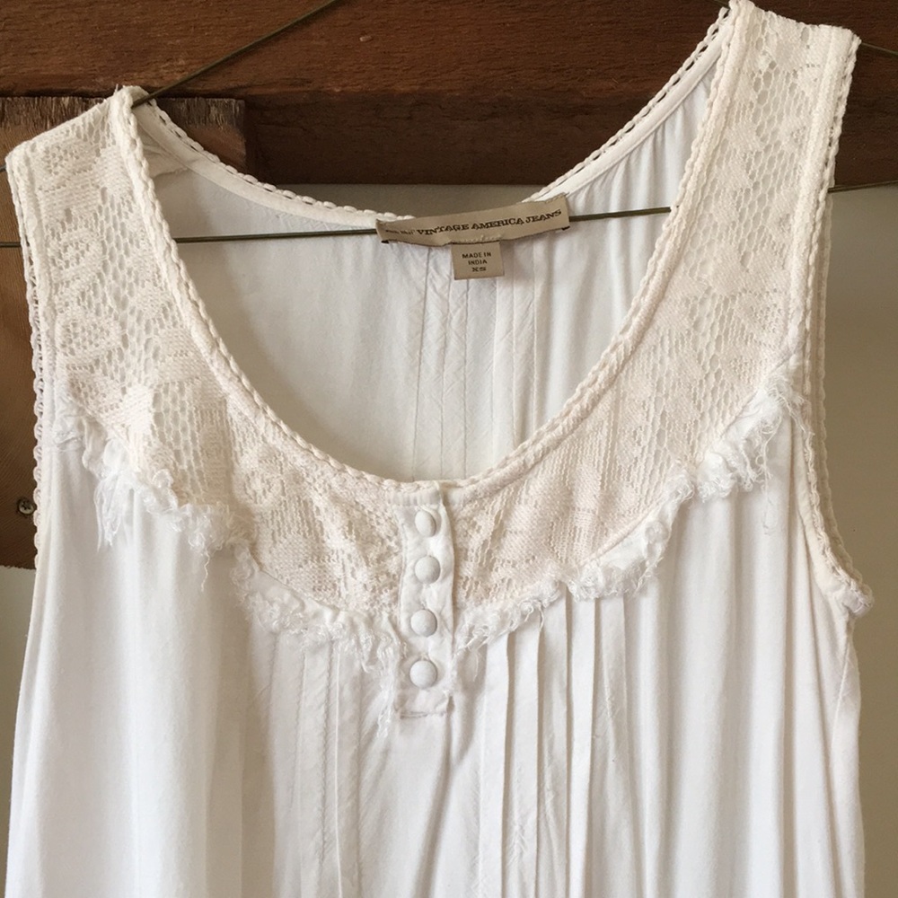 White Tank - Picture 2 of 2
